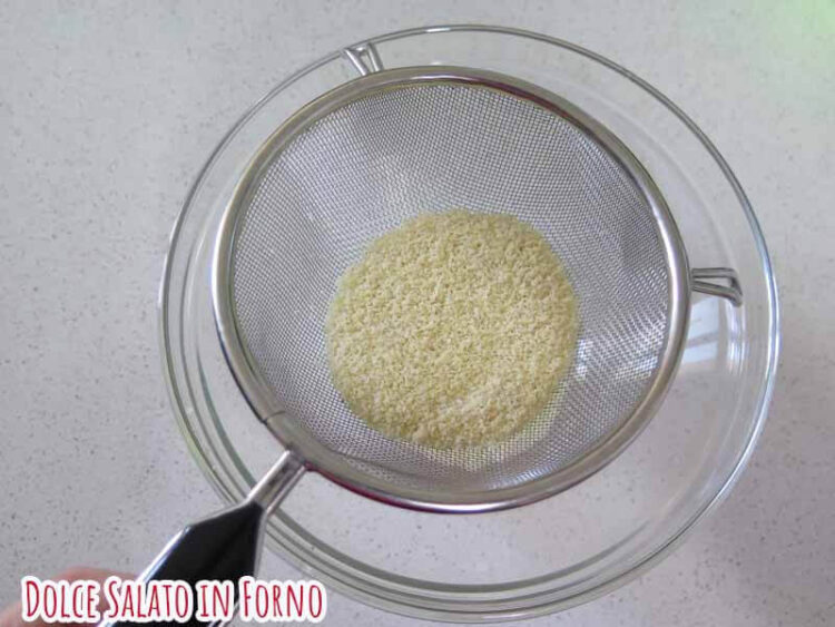 setaccia farina di mandorle