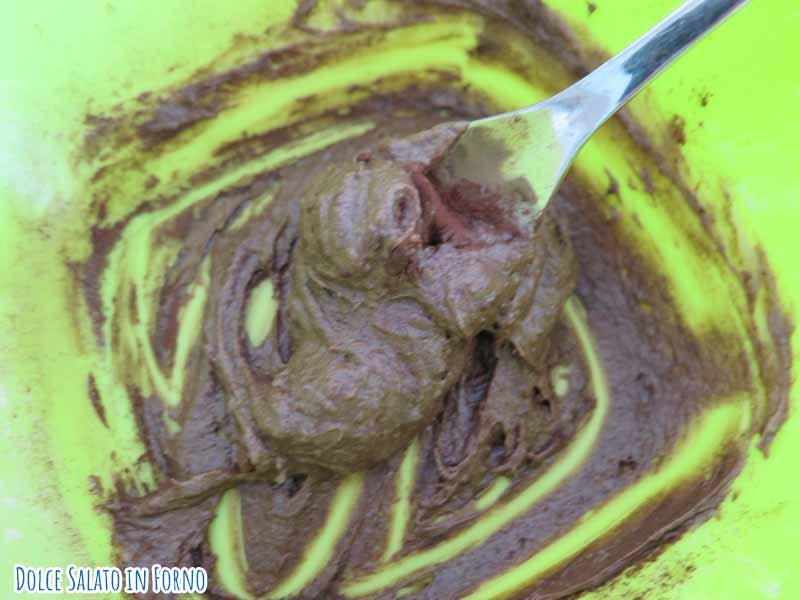 Colorare impasto biscotto tegola