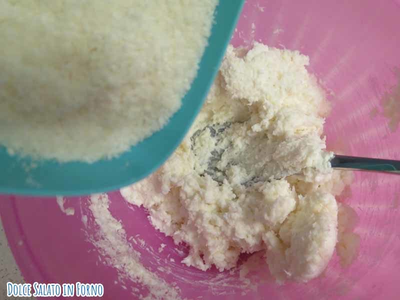 Aggiungere farina di cocco