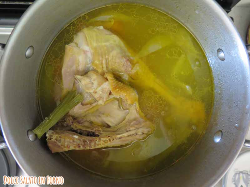 brodo pollo cappone