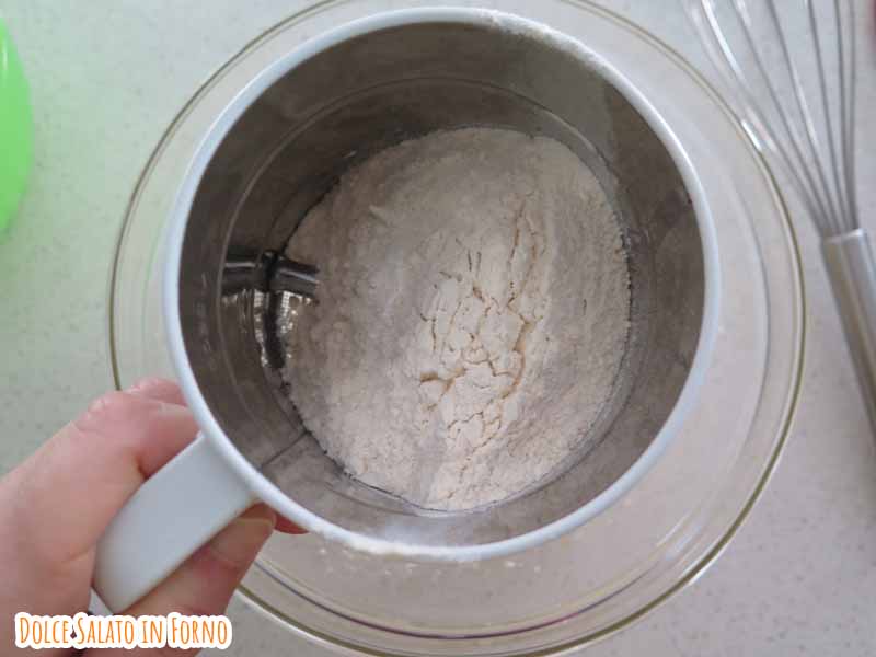 setaccia farina e lievito