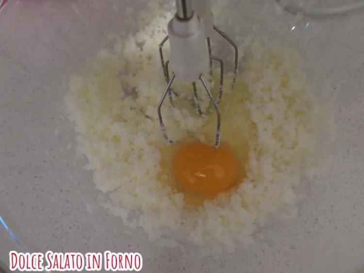 unisci uovo