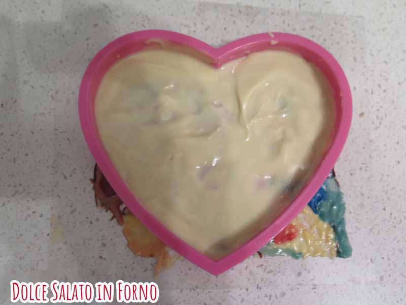 Copri decorazione con cioccolato bianco