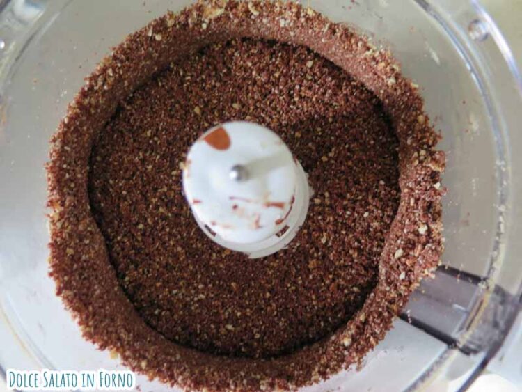 Impasto base cheesecake biscotti senza burro