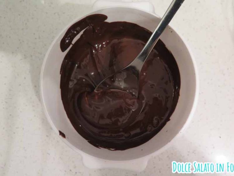 sciogli cioccolato fondente