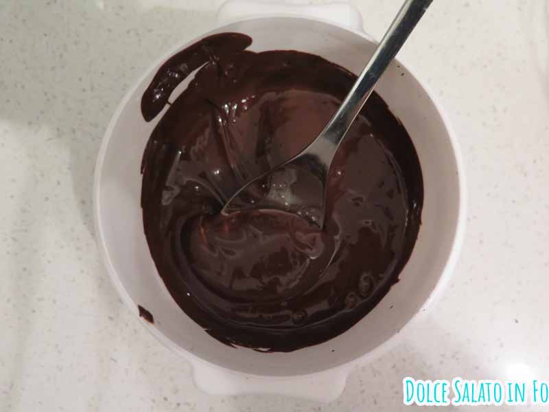 sciogli cioccolato fondente