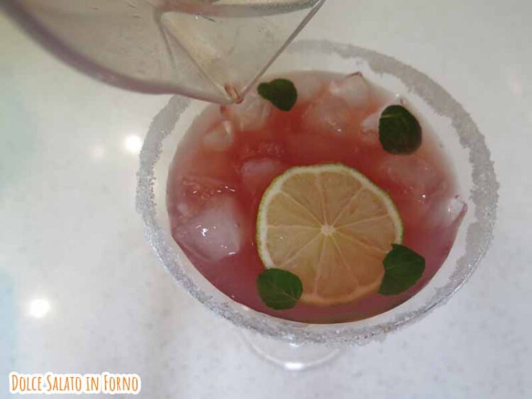 cocktail analcolico alla melagrana
