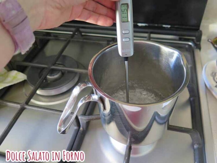 bolli acqua e zucchero