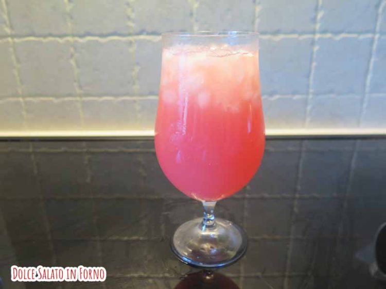 drink analcolico al pompelmo rosa