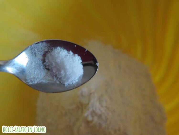 farina, bicarbonato e sale