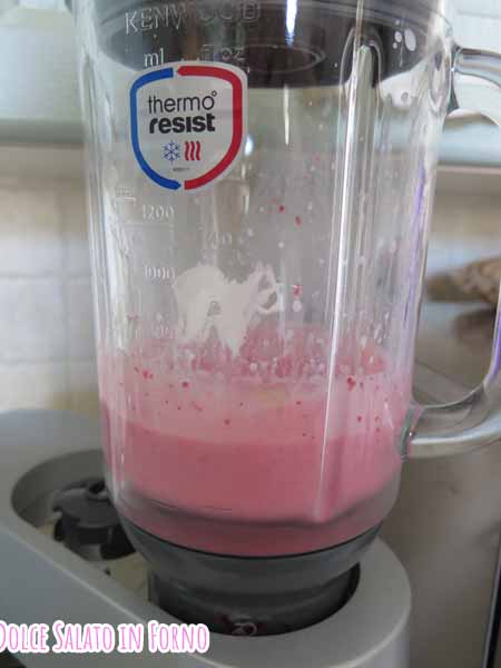 Frulla lo smoothie