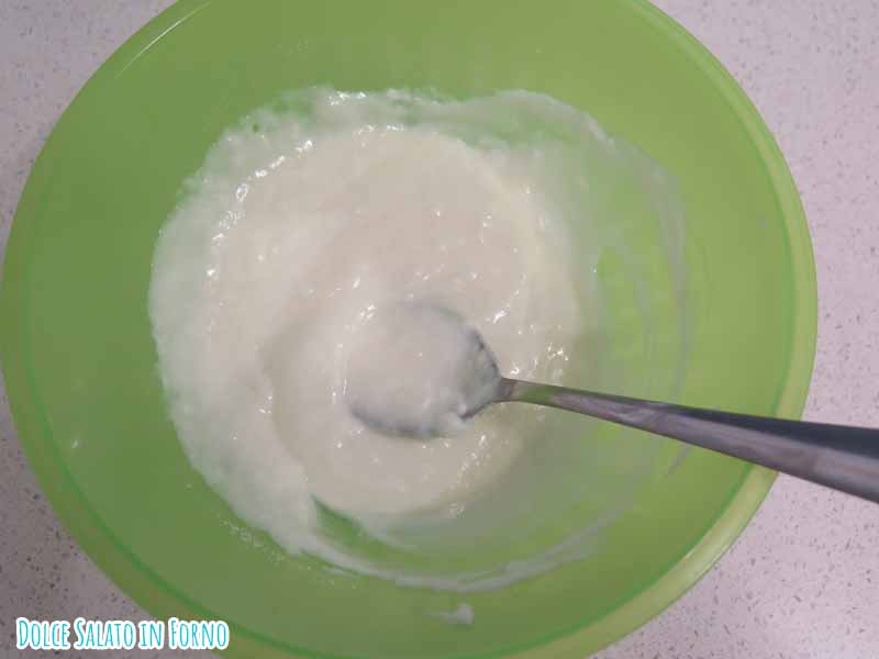 Lavora yogurt al cocco greco con zucchero