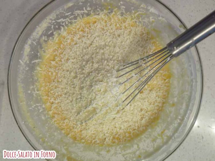 cioccolato bianco grattugiato