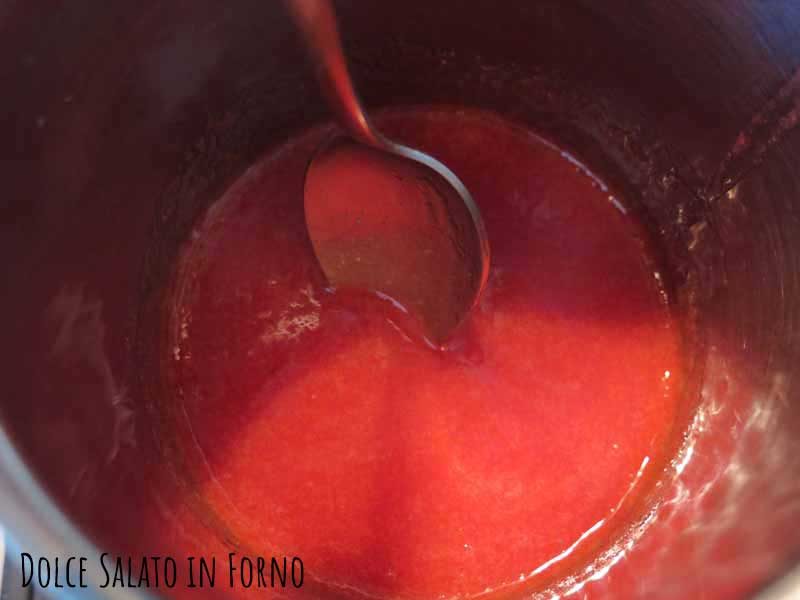 Cuocere purea fragole