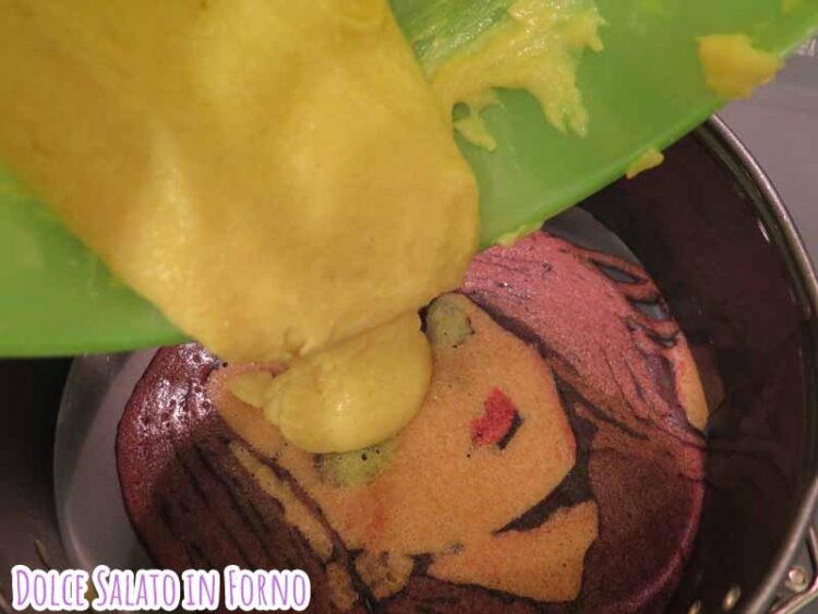 Versa impasto Victoria Sandwich su decorazione Nana