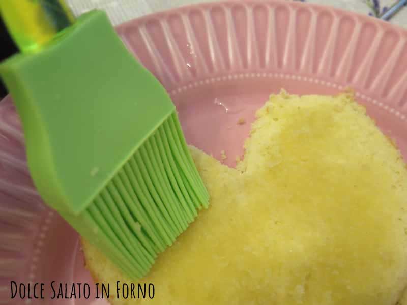 Bagnare pan di spagna