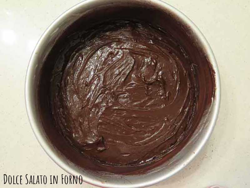 composto torta cioccolato caffè e ciliegie