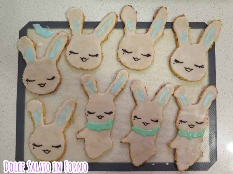 glassare i biscotti a forma di Momo di Card Captor Sakura