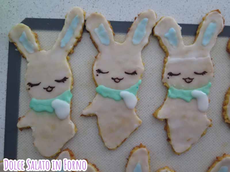 glassare i biscotti a forma di Momo di Card Captor Sakura