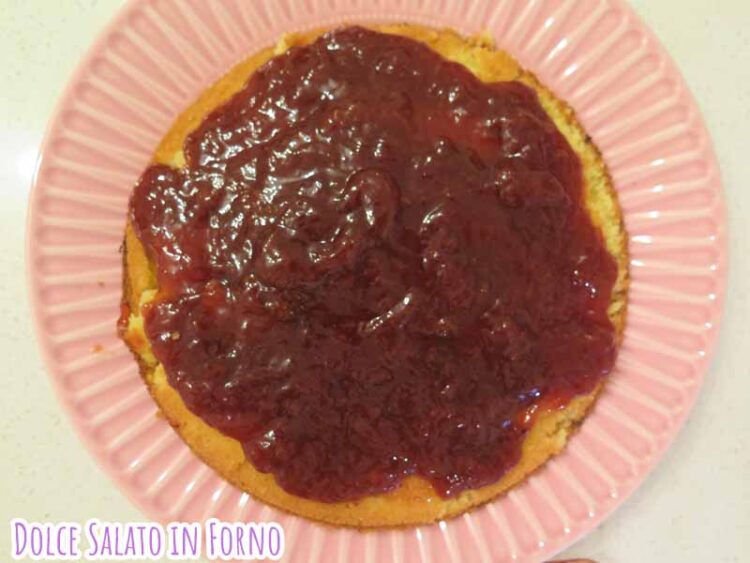 Farcire Victoria Sandwich con marmellata