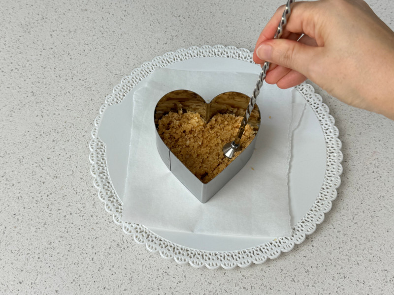 Base biscotti cheesecake a forma di cuore