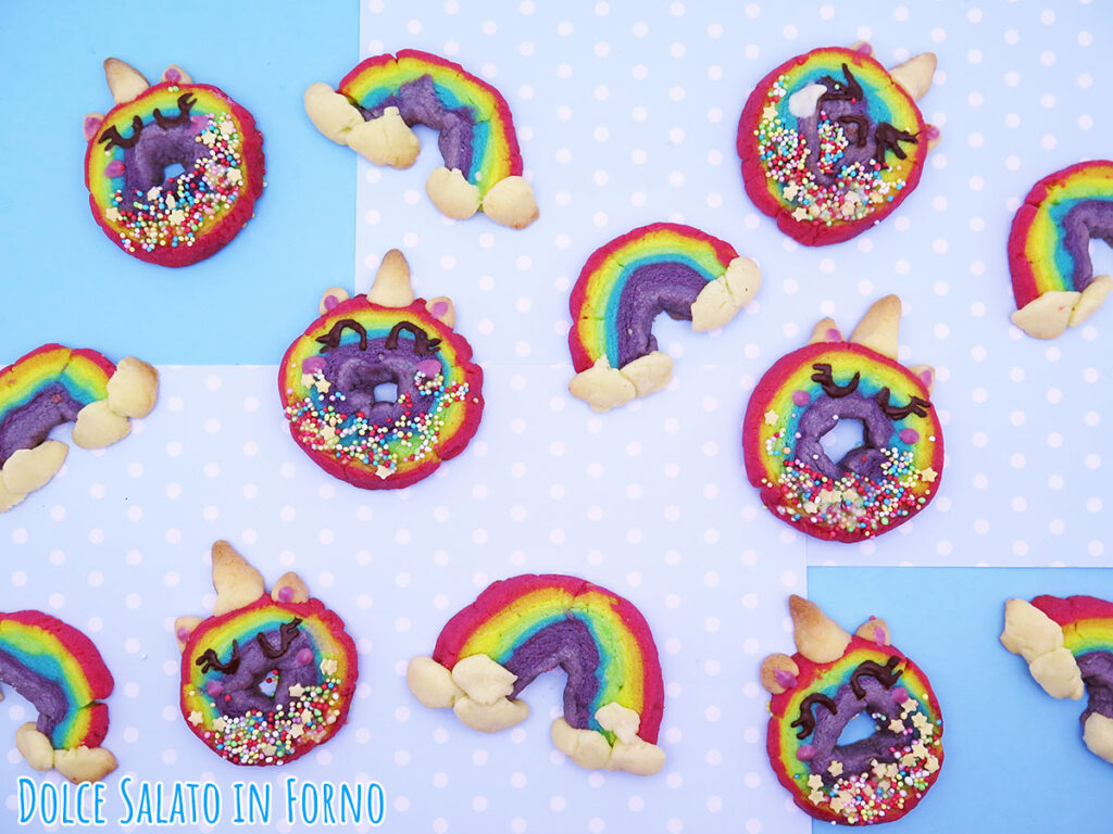Biscotti arcobaleno unicorno