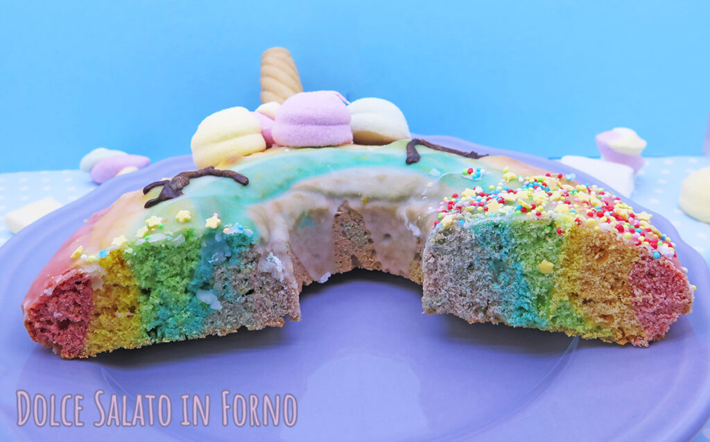 Ciambella arcobaleno unicorno