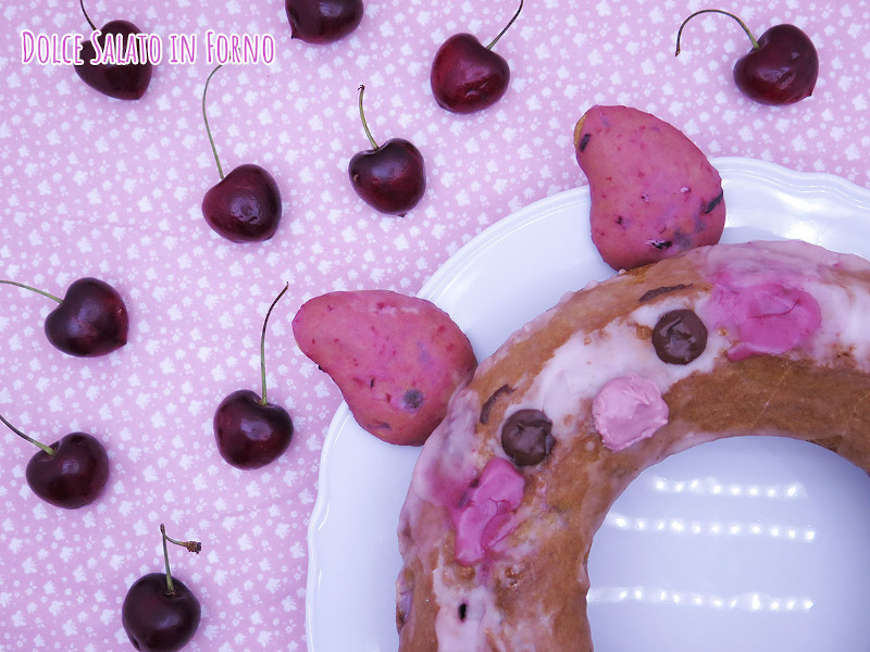 Ciambella alle ciliegie e mandorle di Pimpi