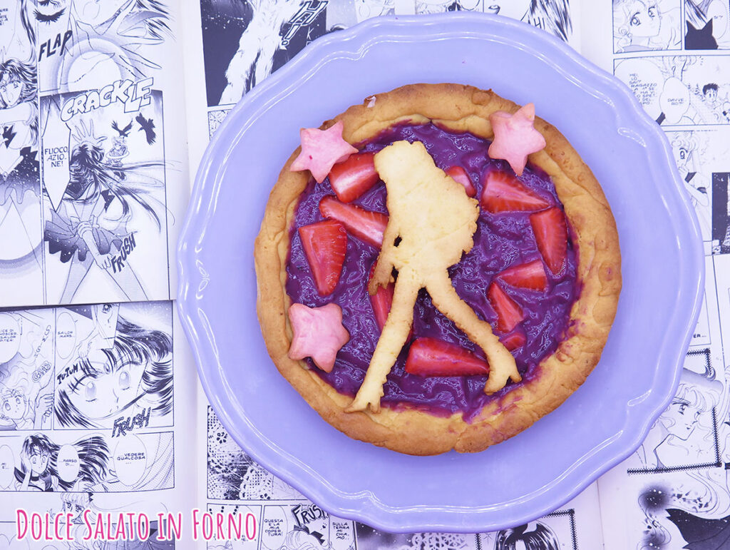 Crostata alla crema ai frutti di bosco senza uova e fragole di Sailor Mars