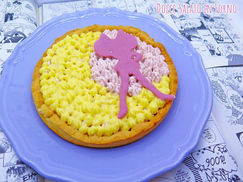 Crostata alla crema pasticcera e namelaka fragola Sailor Chibi Moon