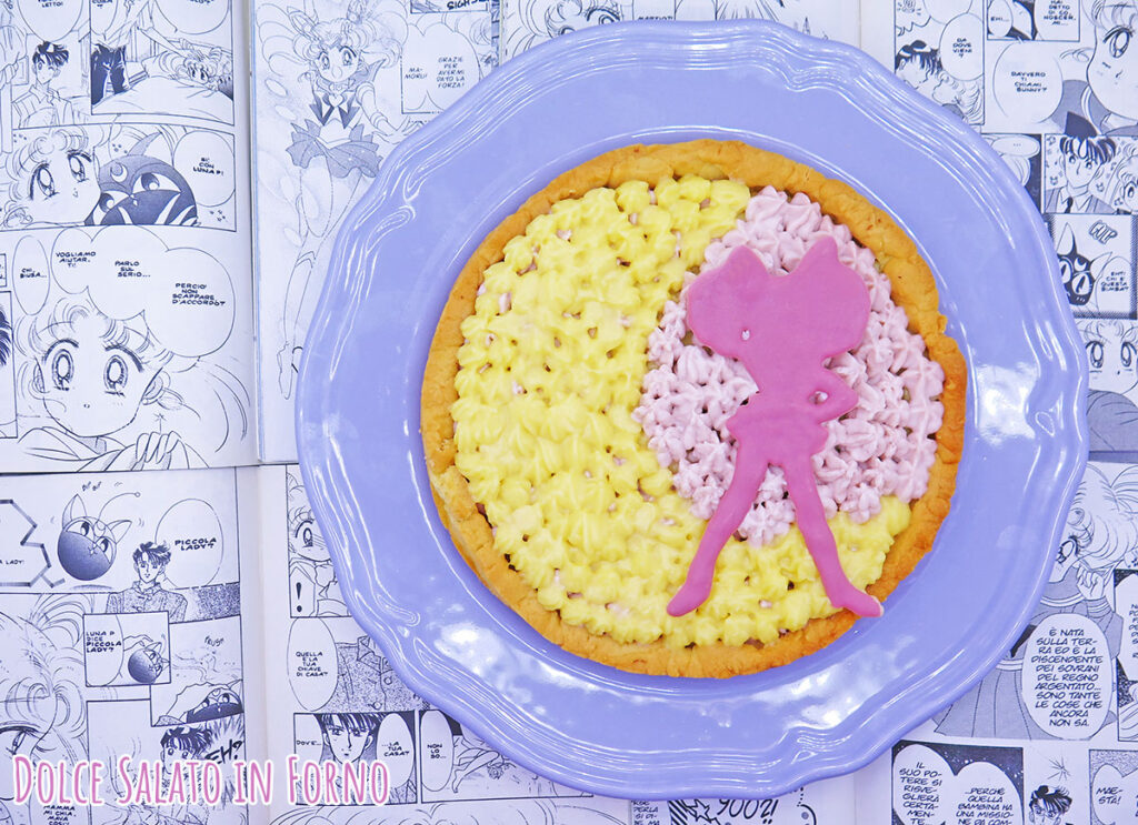 Crostata alla crema pasticcera e namelaka fragola Sailor Chibi Moon