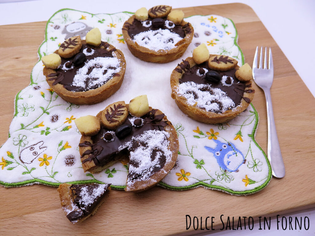 Crostatine pere e cioccolato a forma di Totoro