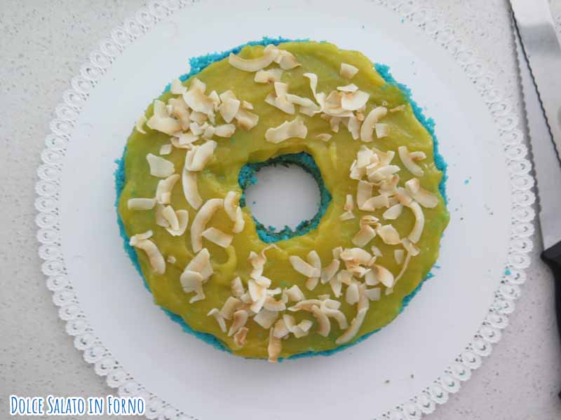 farcire chiffon cake con lime curd e fiocchi cocco essiccato