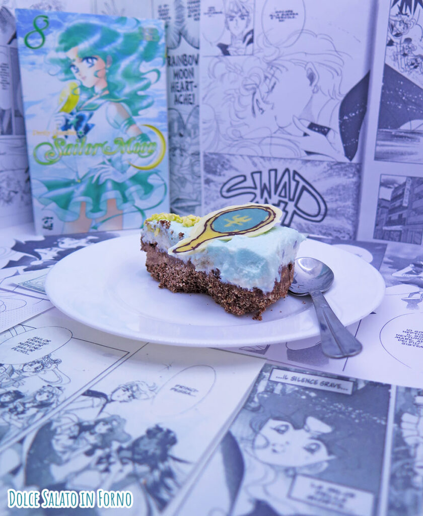 Fetta Cheesecake ricotta menta cocco e cioccolato di Sailor Neptune con deep aqua mirror