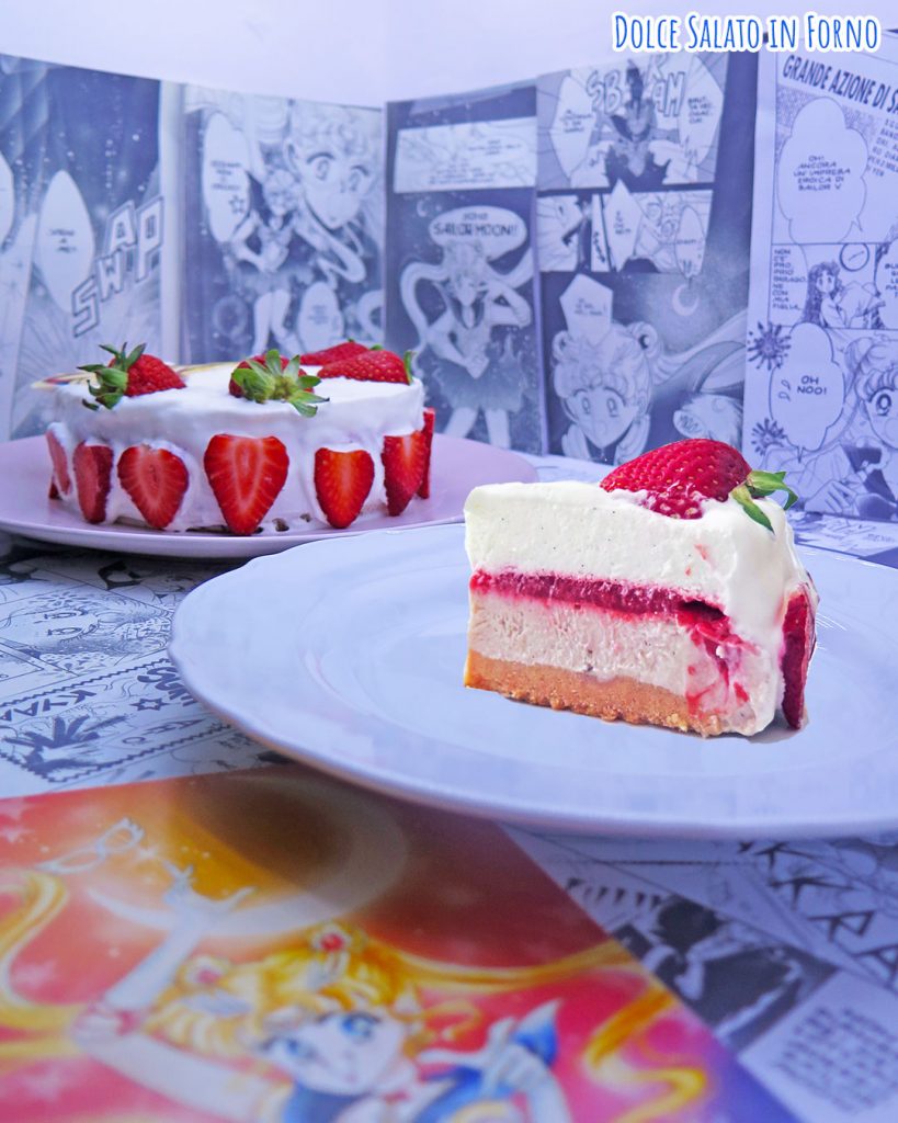 fetta di doppia cheesecake alle fragole e vaniglia di Sailor Moon