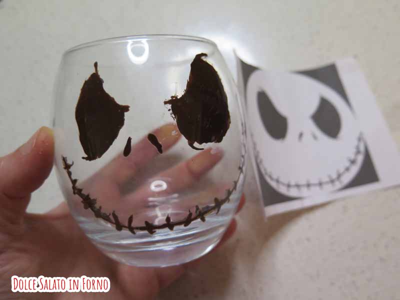 Jack Skeletron di cioccolato sul bicchiere