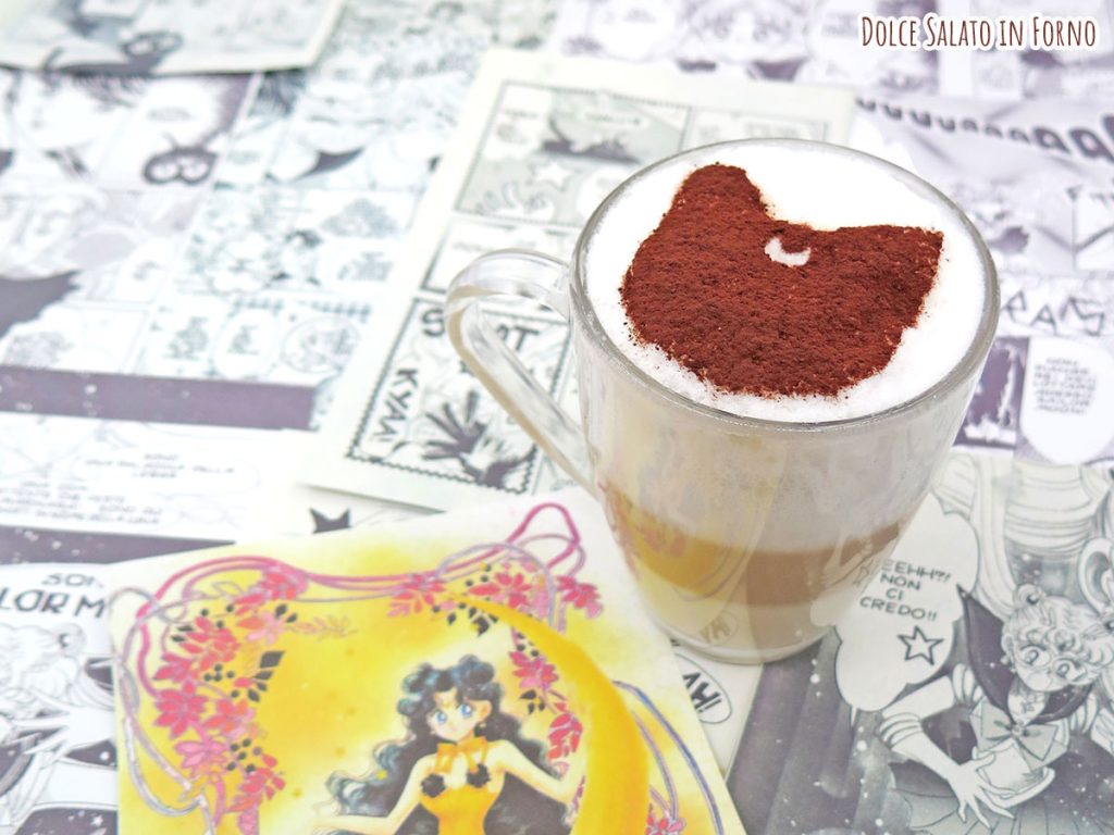 Latte macchiato di Luna di Sailor Moon