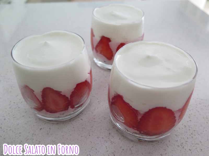 mousse fragole limone bicchiere monoporzione