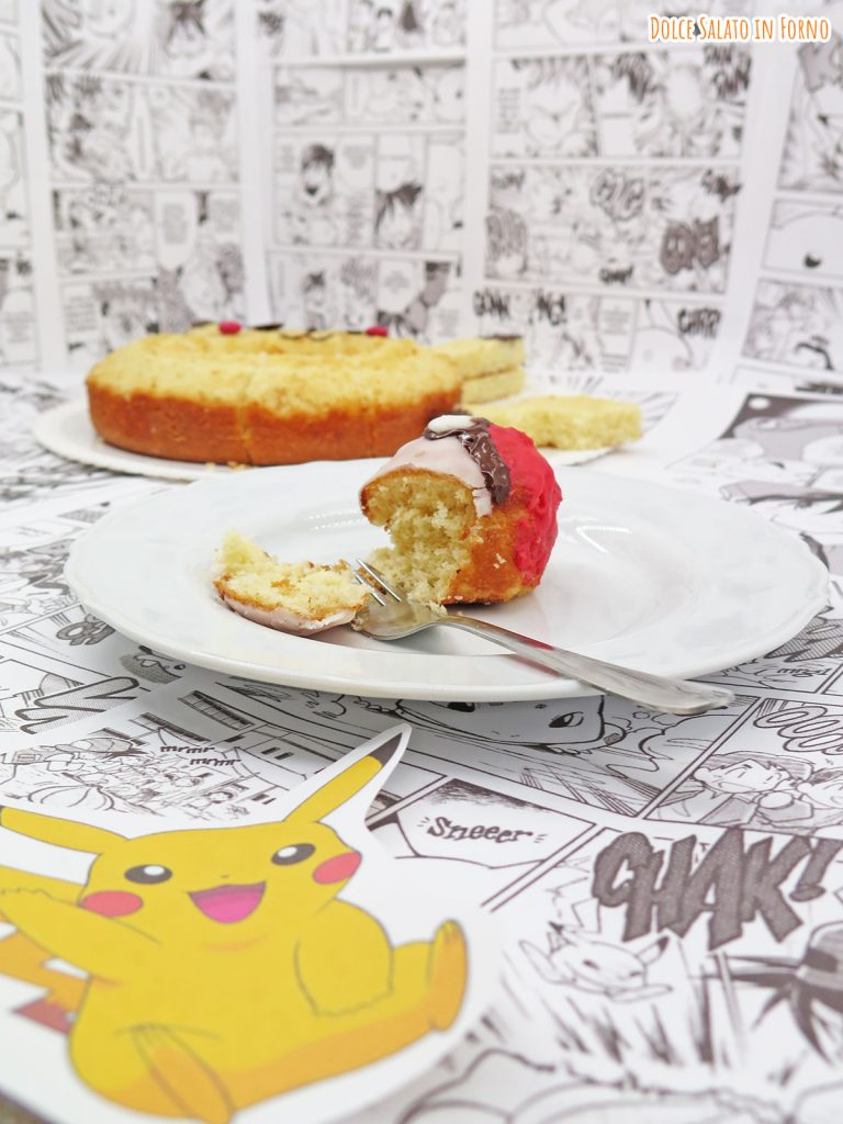 Muffin alla panna a forma di Pokéball