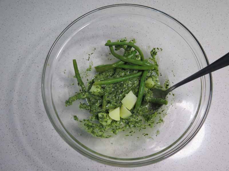 pesto genovese rinforzato con patate e fagiolini