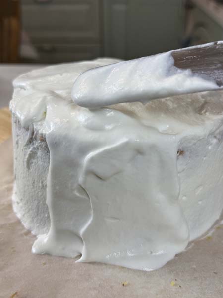 ricopri torta con panna