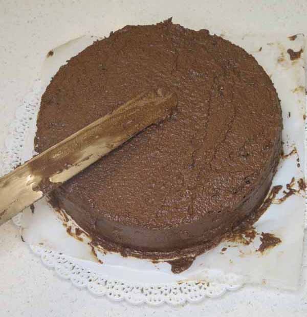 ricopri torta con ganache montata