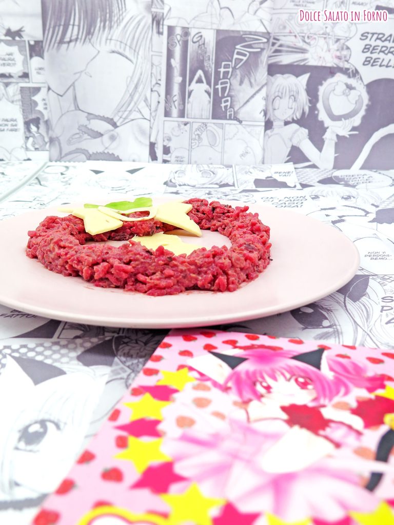 Risotto rosa alla barbabietola a forma di Strawberry bell di Tokyo Mew Mew