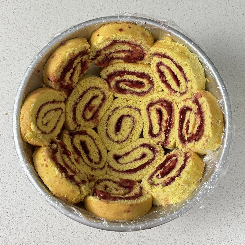 zuccotto con rotolo di pasta biscotto