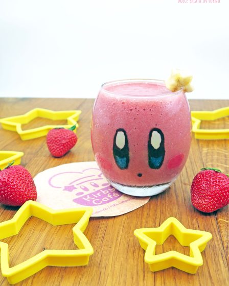 Smoothie alla fragola e banana di Kirby