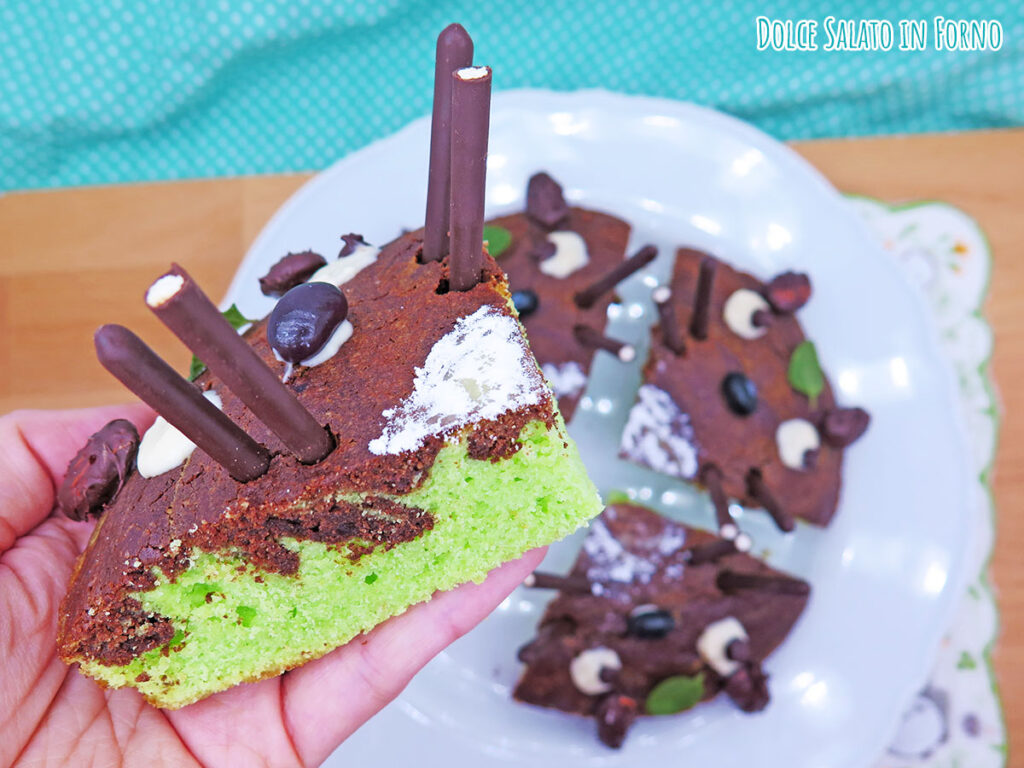 Fetta torta menta e cioccolato a forma di Totoro