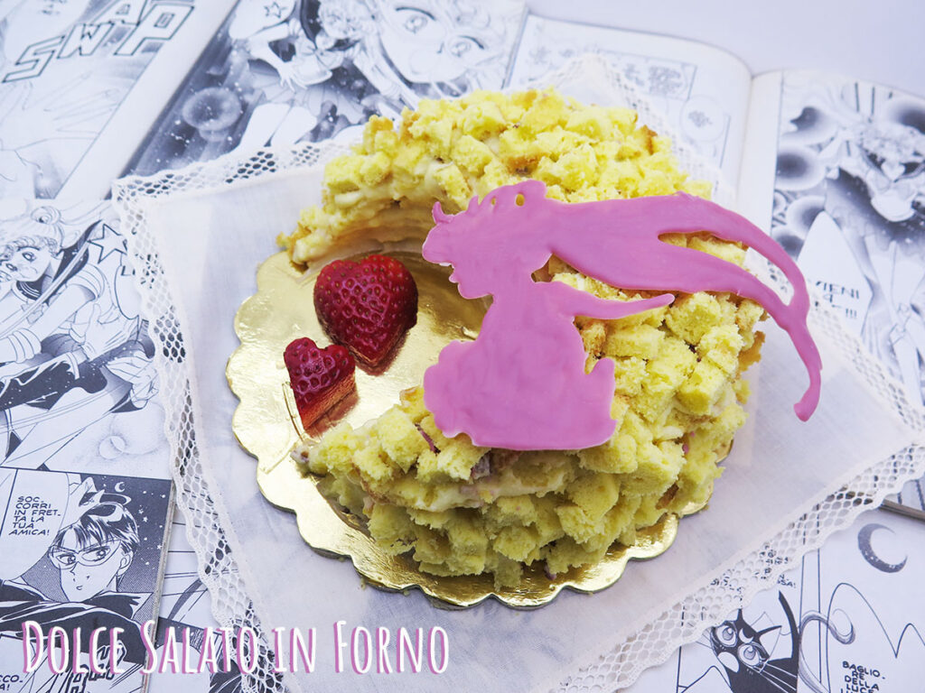 Torta mimosa Sailor Moon fragole fresche e cioccolato ruby