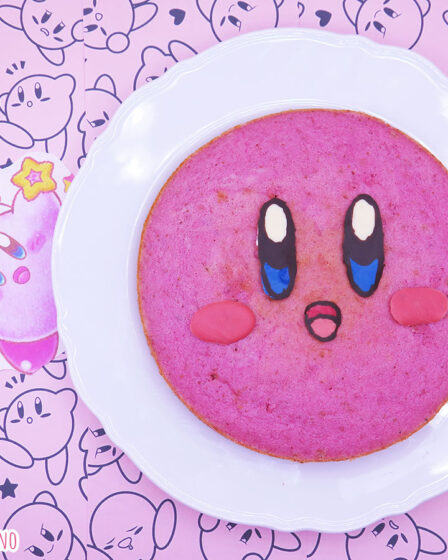 Torta rosa alle fragole di Kirby