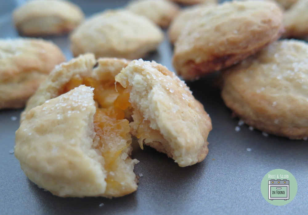 Tortelli di marmellata dolci al forno senza burro