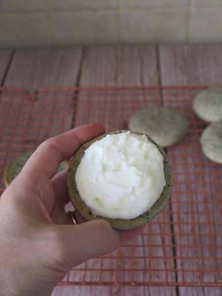 farcisci whoopie pie con crema al burro